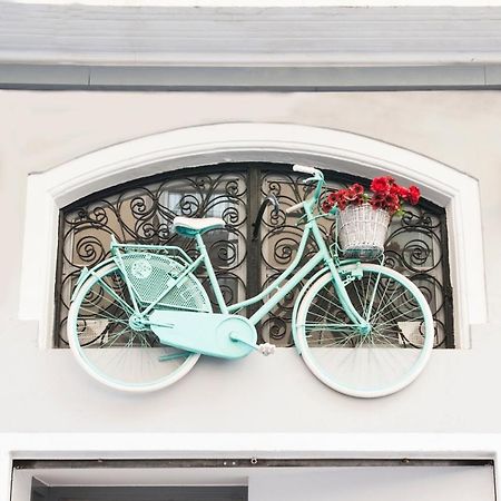 Hotel Smile & Co Hostal Boutique Alicante Exterior photo