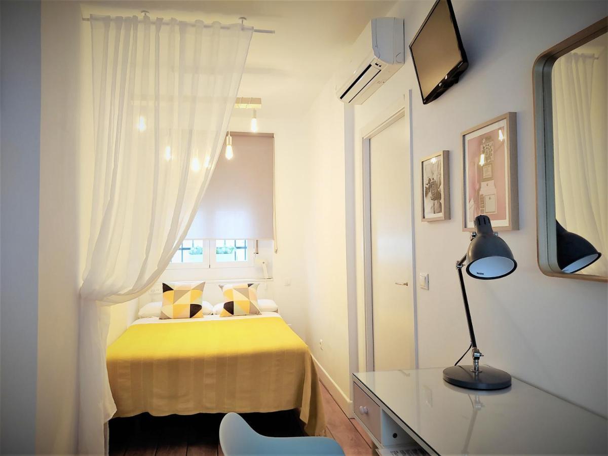 Hotel Smile & Co Hostal Boutique Alicante Exterior photo