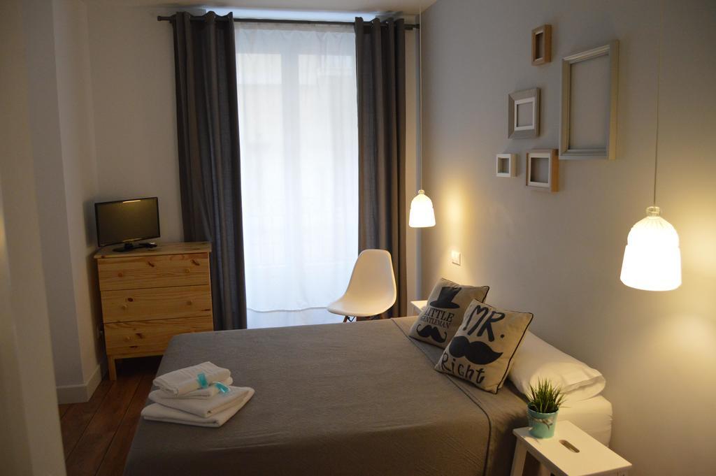 Hotel Smile & Co Hostal Boutique Alicante Room photo