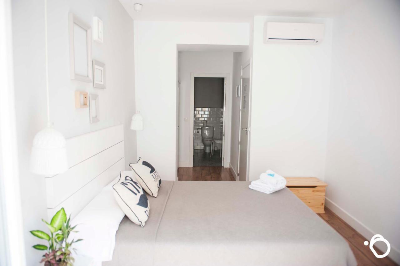 Hotel Smile & Co Hostal Boutique Alicante Exterior photo