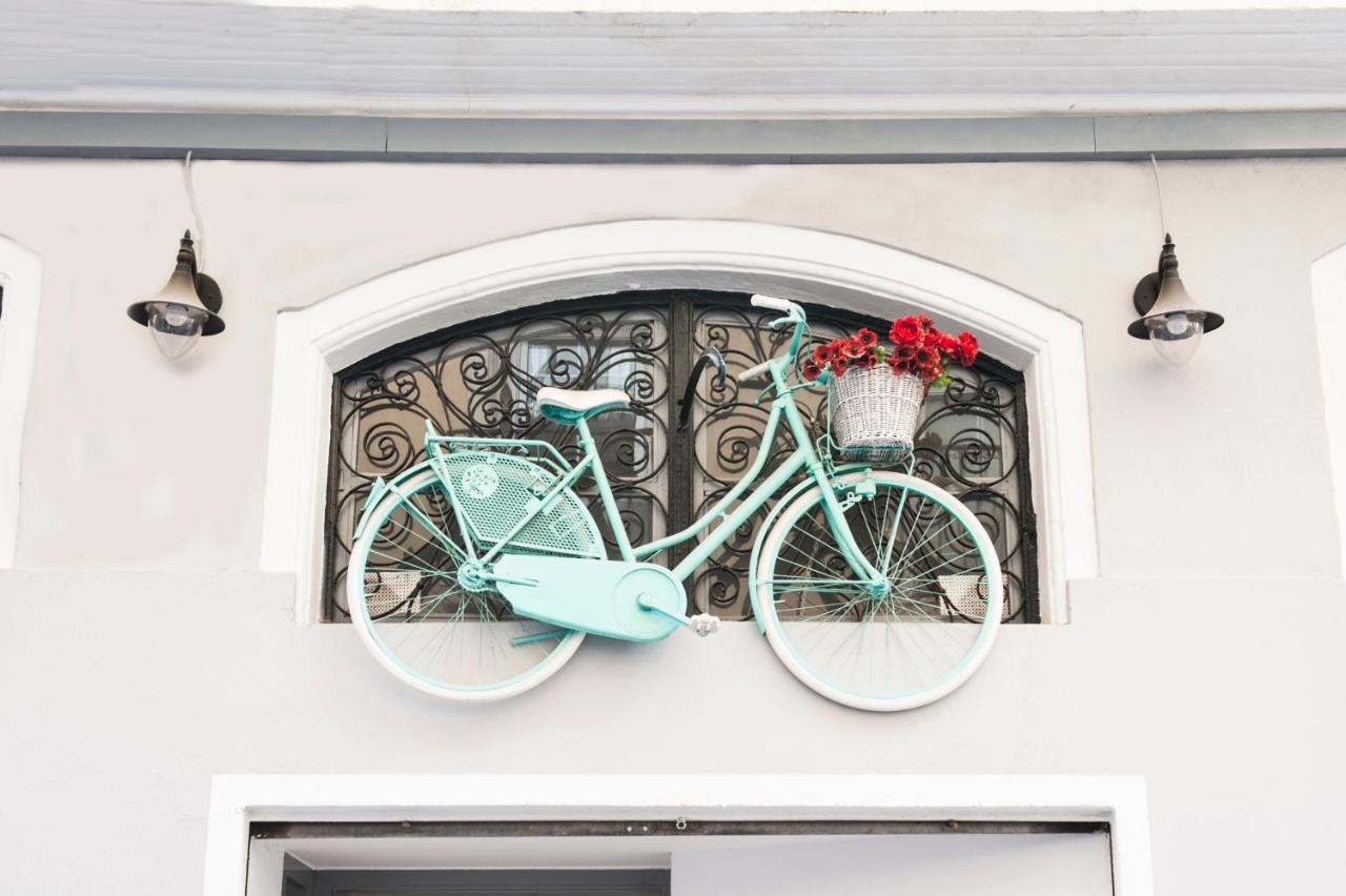 Hotel Smile & Co Hostal Boutique Alicante Exterior photo